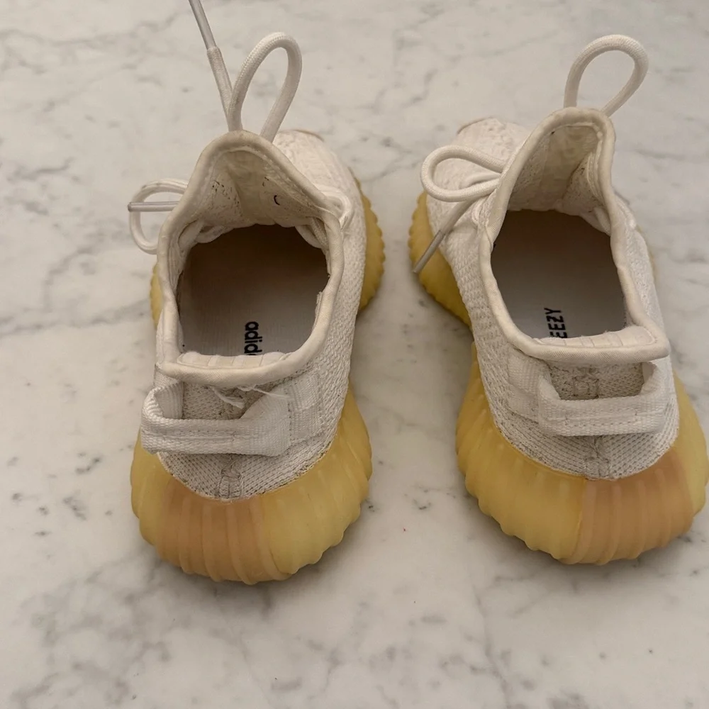Adidas Yeezy Boost 350 V2 Cream White Size 5 (Triple White) Authentic - Picture 3 of 7